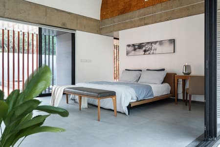 The Stoic Wall Residence